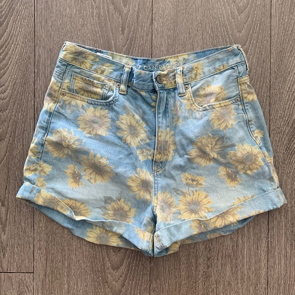 Mom Shorts🌻